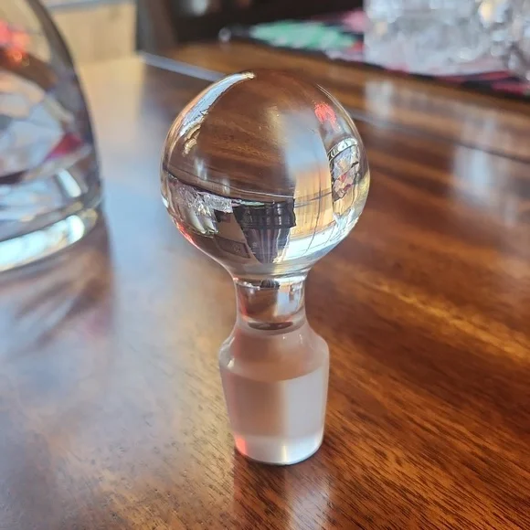 Cornet Barcelona Segrada Glass Decanter - Picture 9 of 13